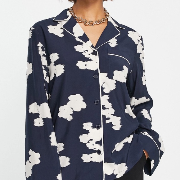 & Other Stories Tops - & Other Stories Womens Long sleeve top 6 Navy White Button Down